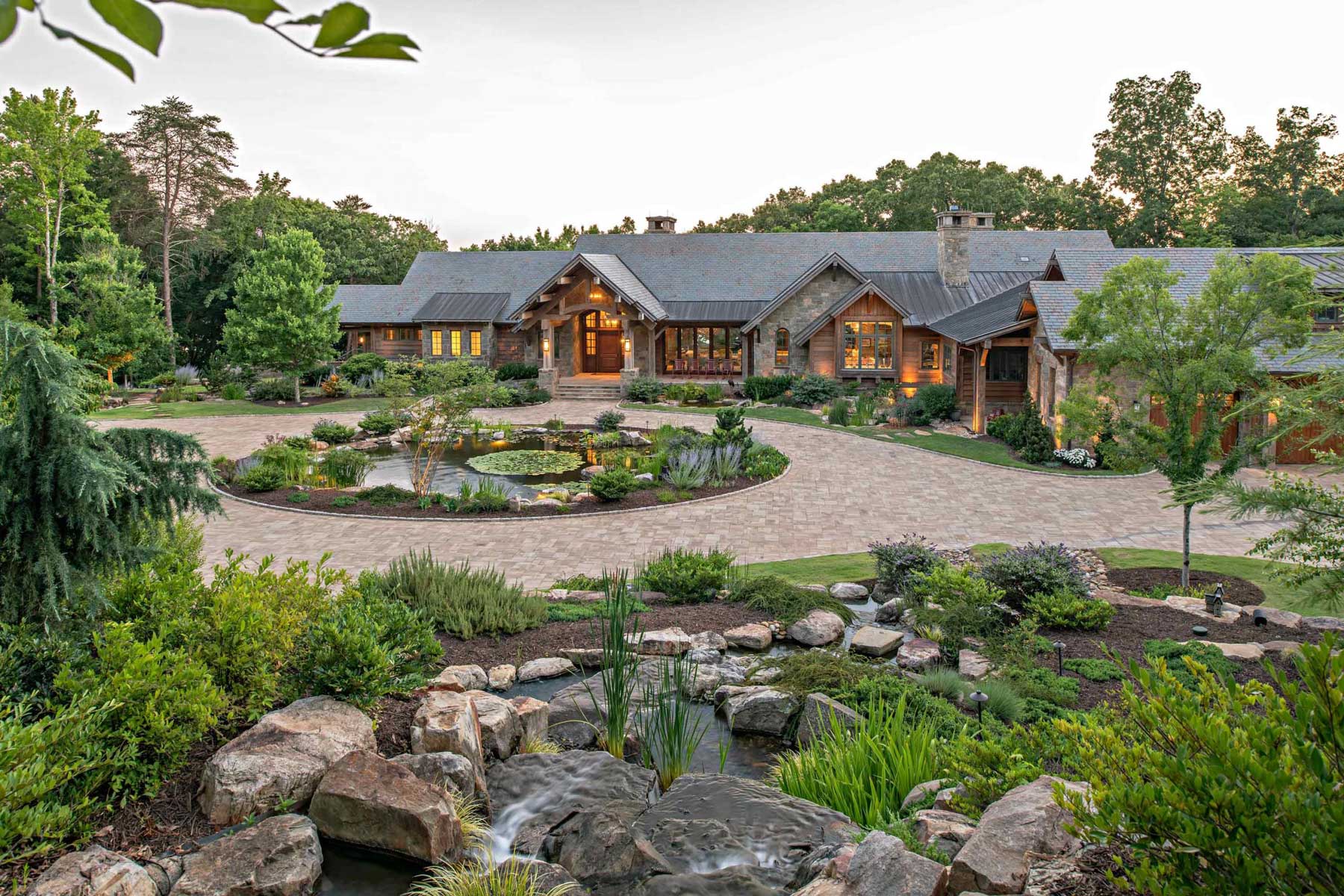  Rustic Elegance in North Carolina