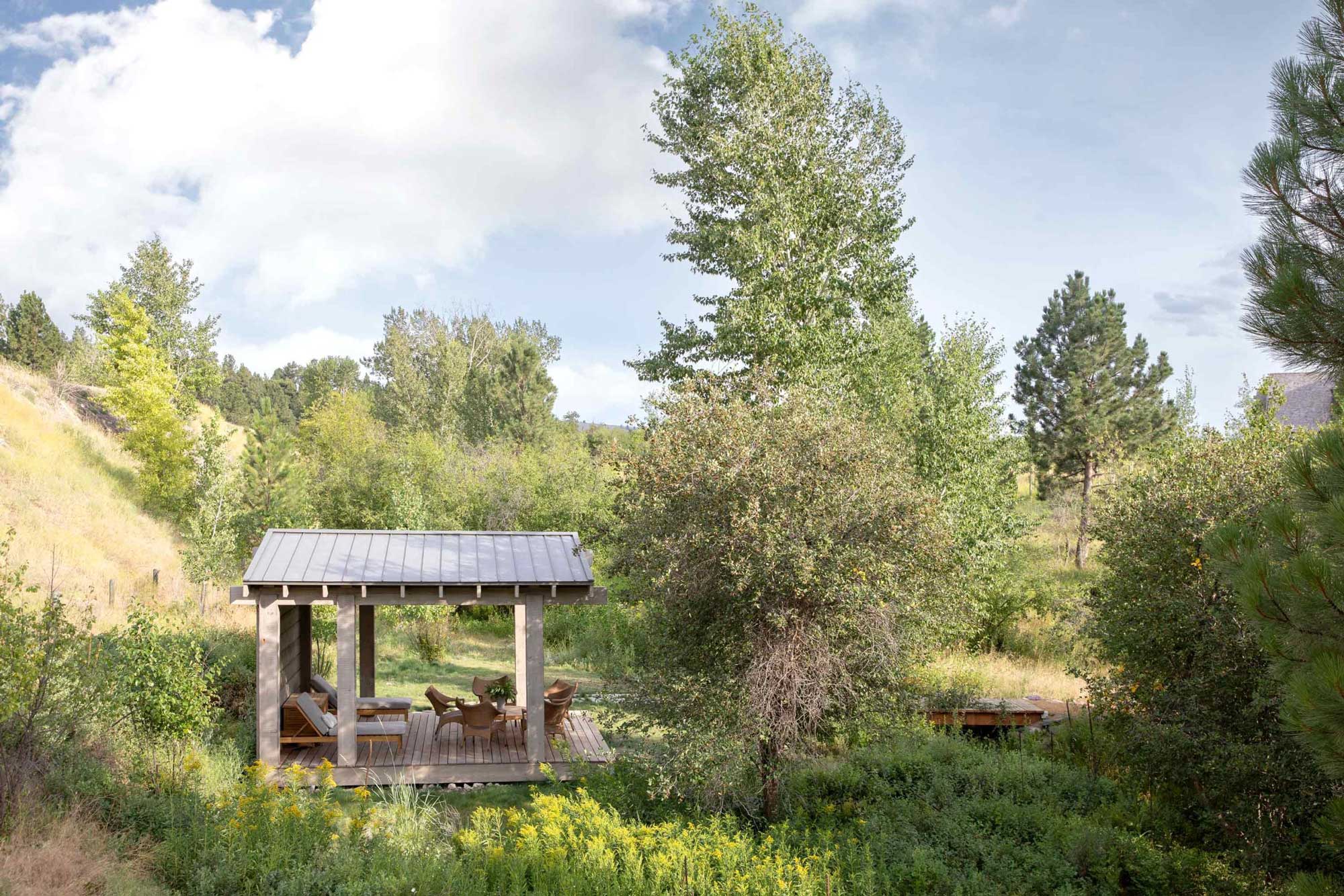  Rustic Elegance in MONTANA