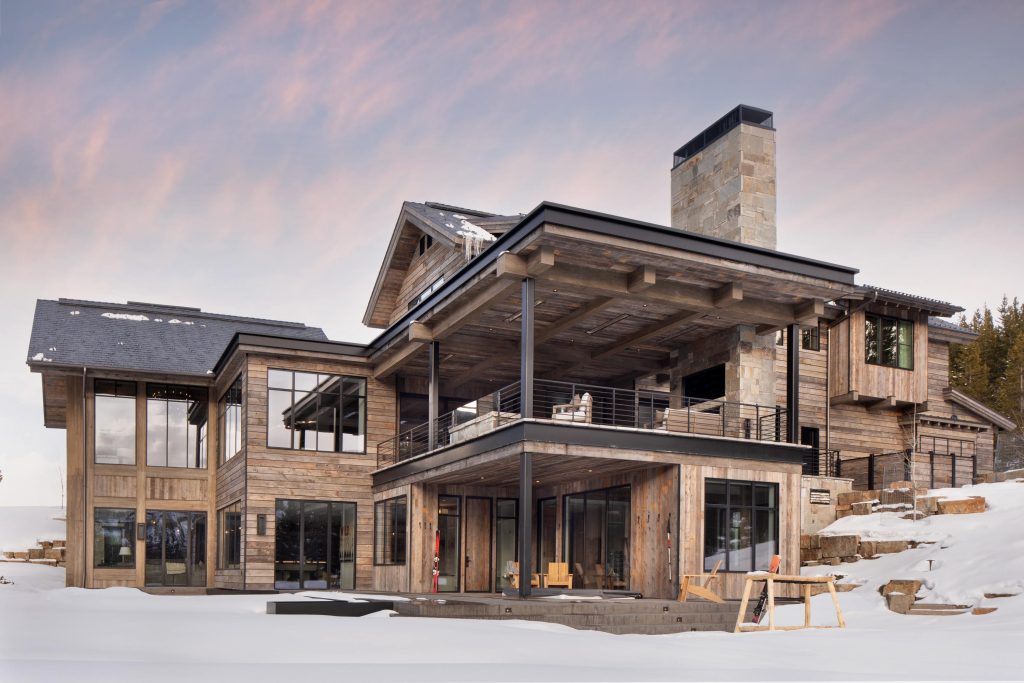  Rustic Elegance in MONTANA