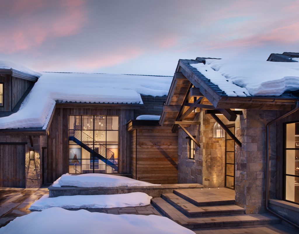  Rustic Elegance in MONTANA