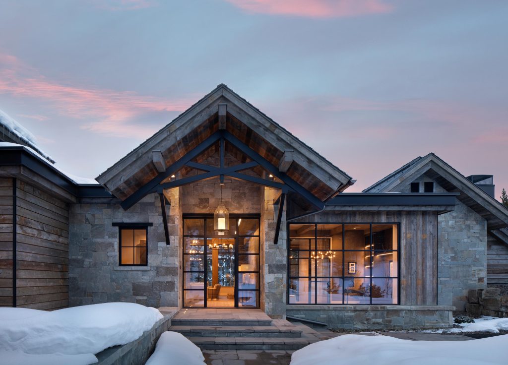  Rustic Elegance in MONTANA