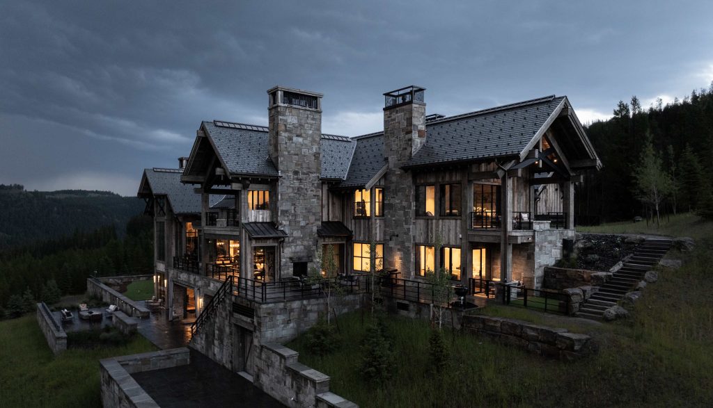  Rustic Elegance in Montana