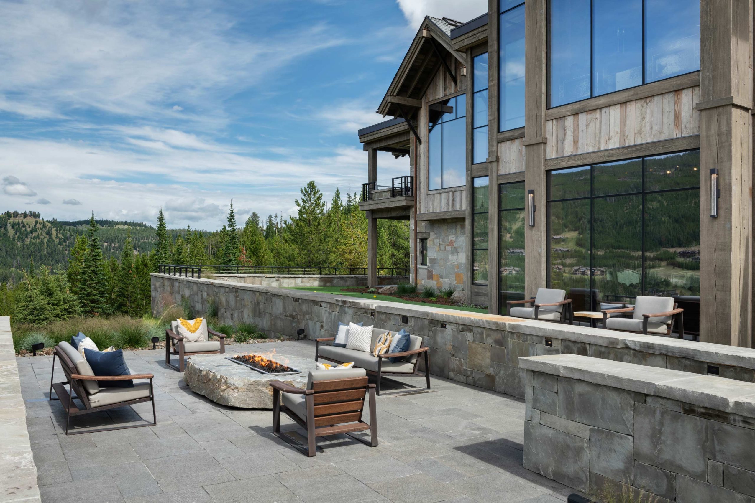  Rustic Elegance in Montana