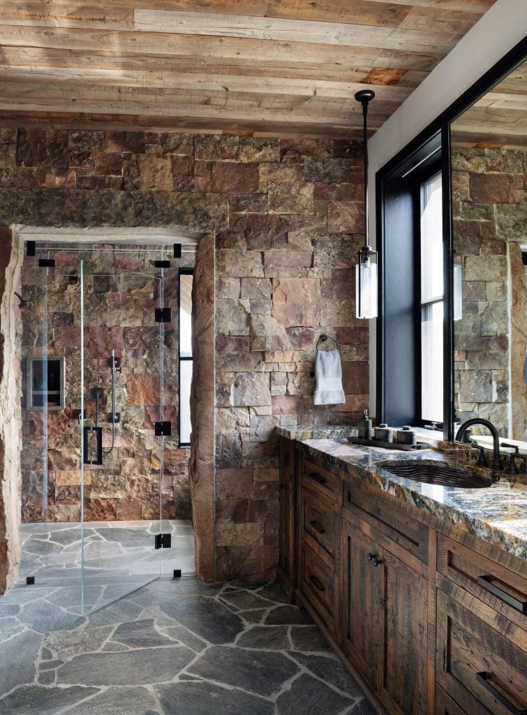  Rustic Elegance in Montana