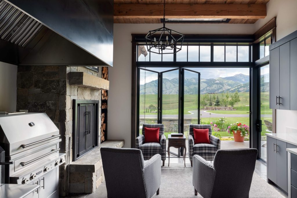  Rustic Elegance in MONTANA