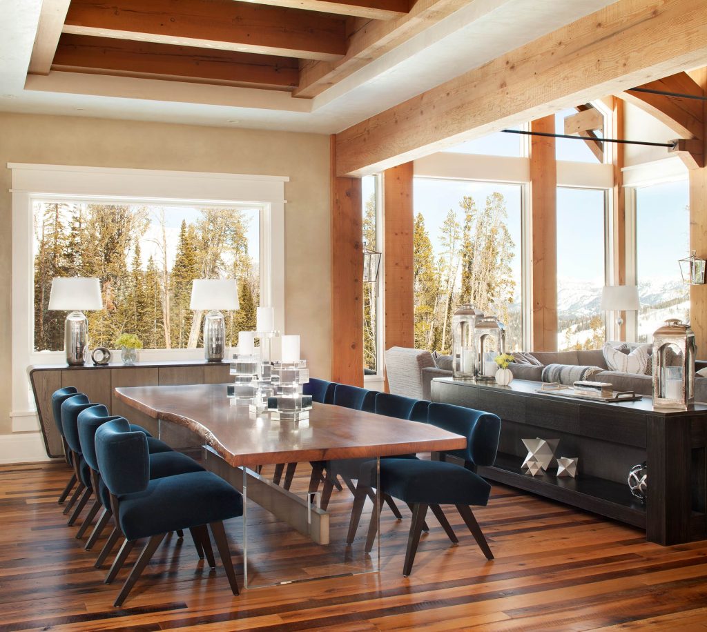  Rustic Elegance in MONTANA