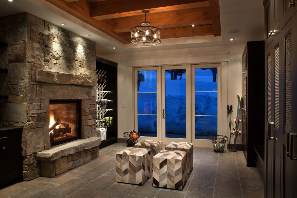  Rustic Elegance in MONTANA