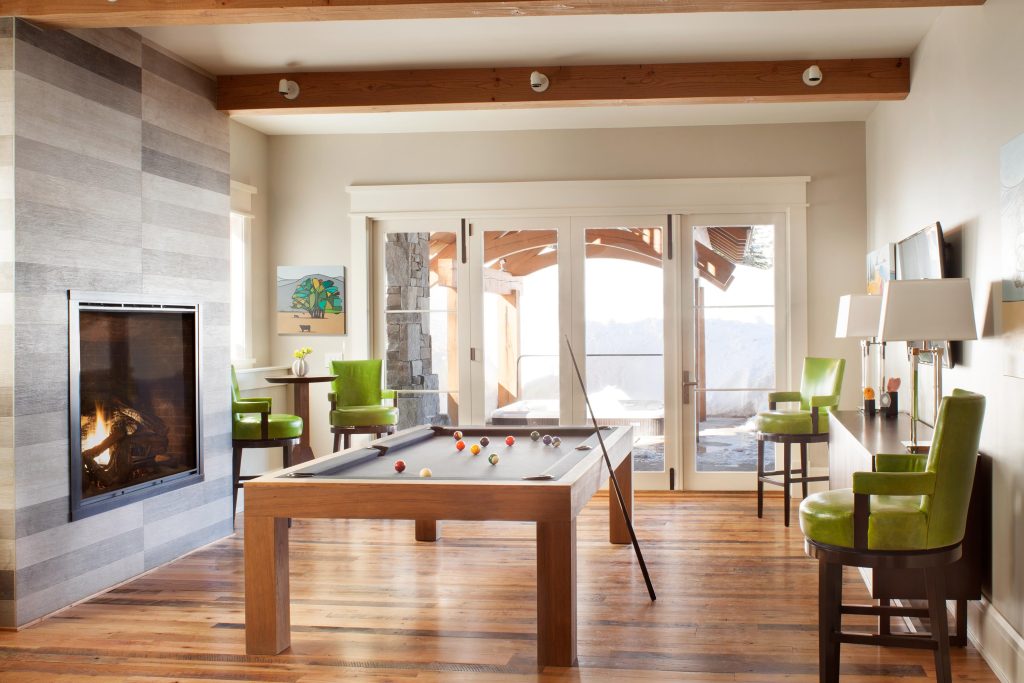  Rustic Elegance in MONTANA