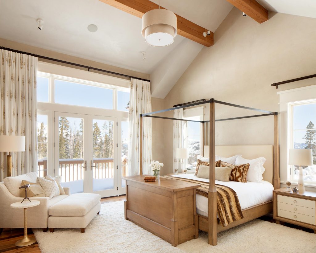  Rustic Elegance in MONTANA