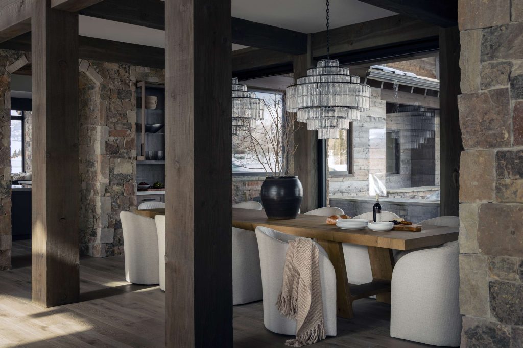  Rustic Elegance in WYOMING