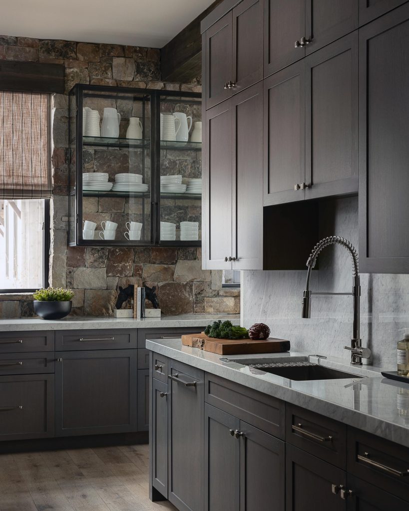  Rustic Elegance in WYOMING