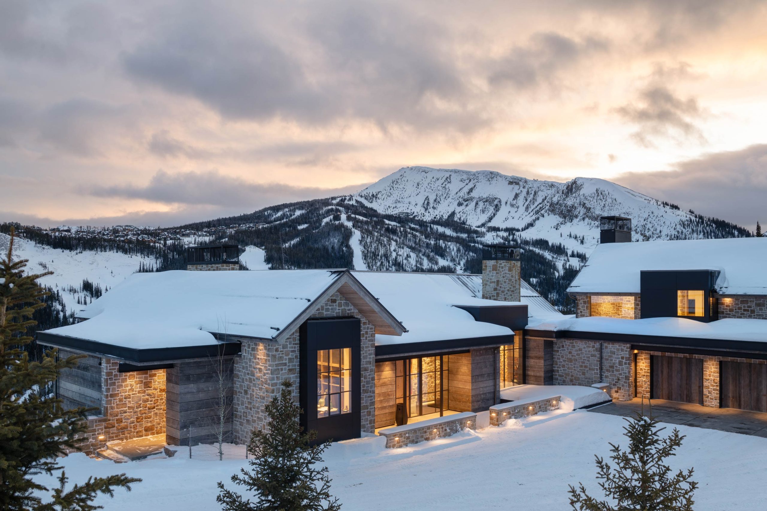 Rustic Elegance in MONTANA