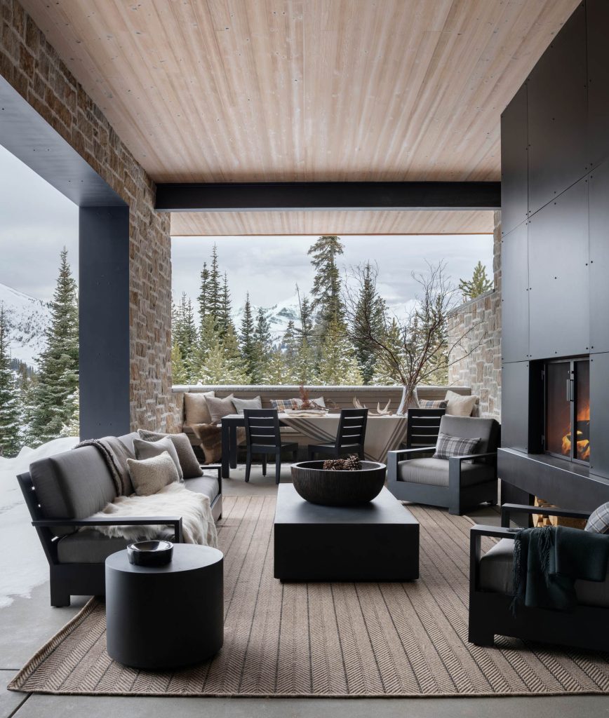  Rustic Elegance in MONTANA