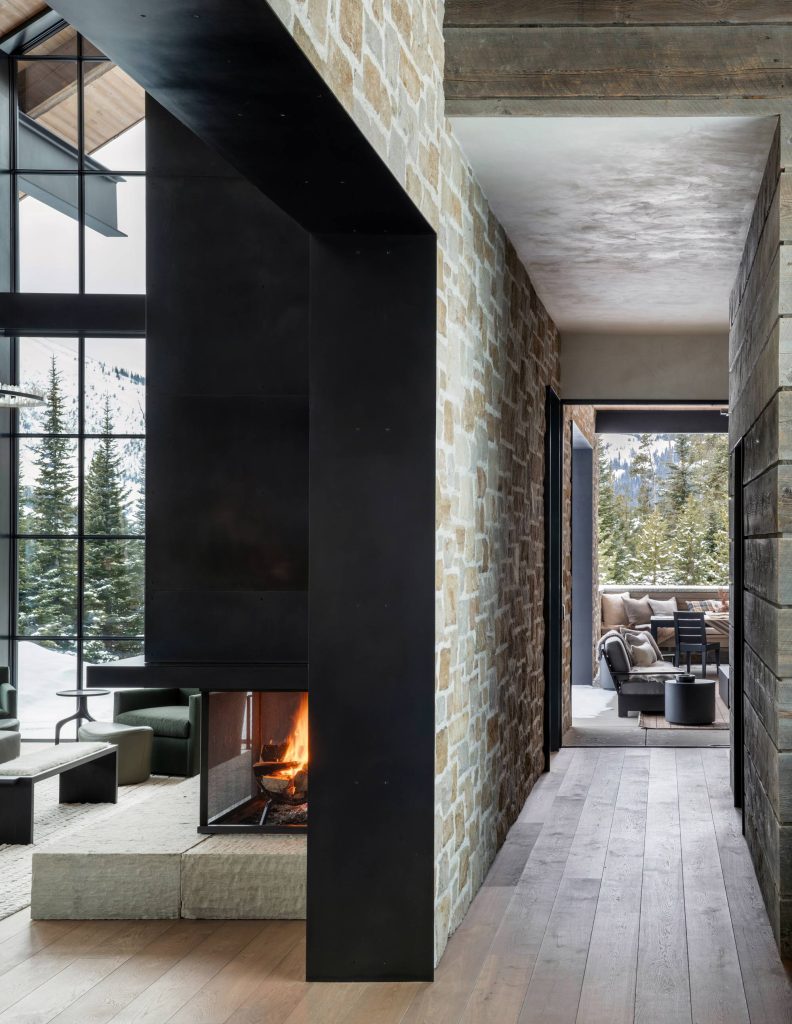  Rustic Elegance in MONTANA