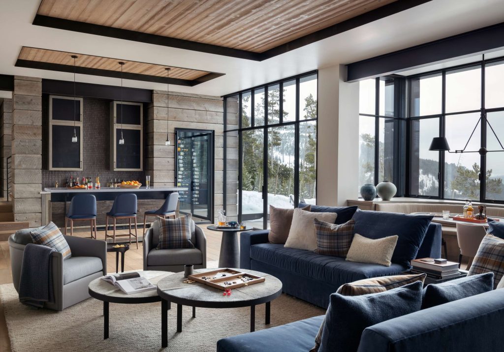  Rustic Elegance in MONTANA
